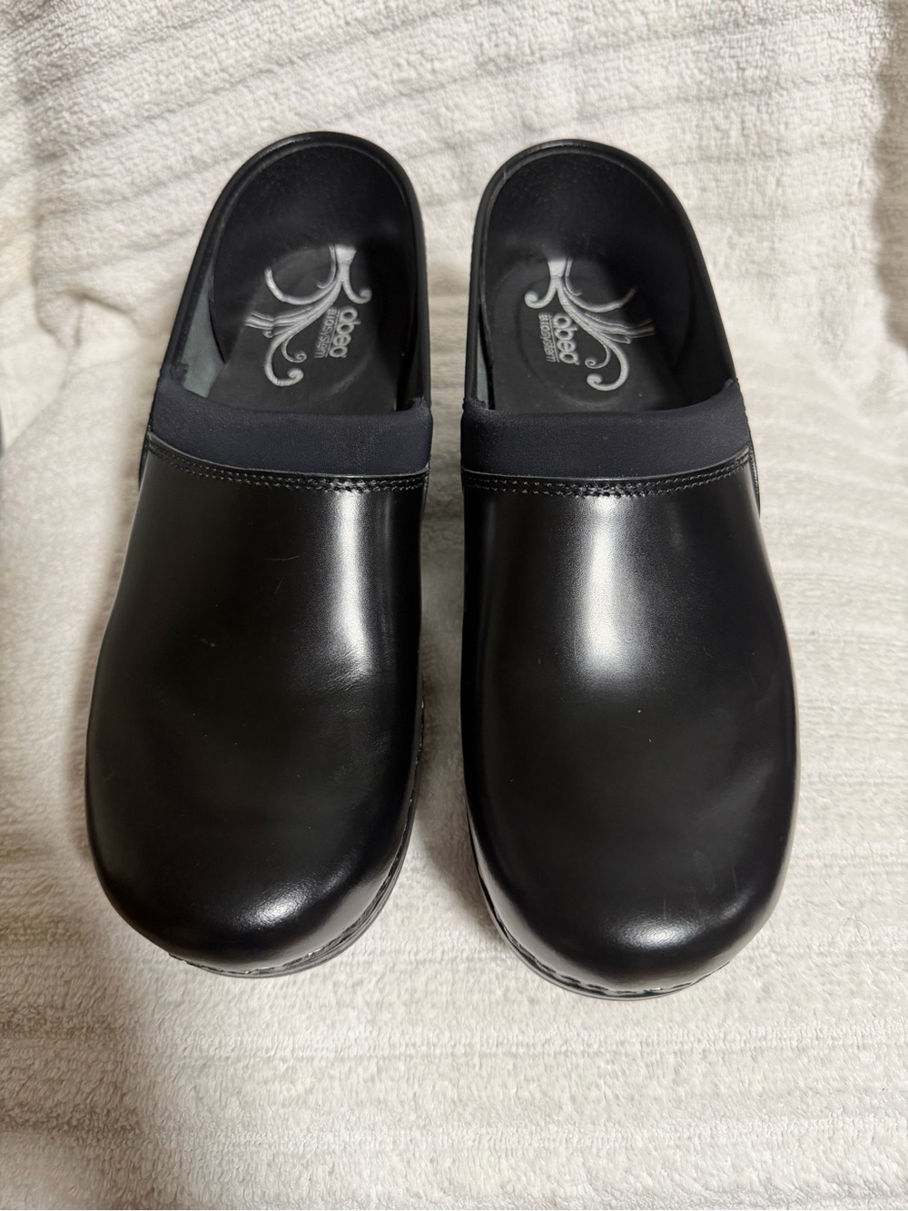 Abeo BIO System Women Ellie Black Leather Slip on Clogs Slip Resistant 10M